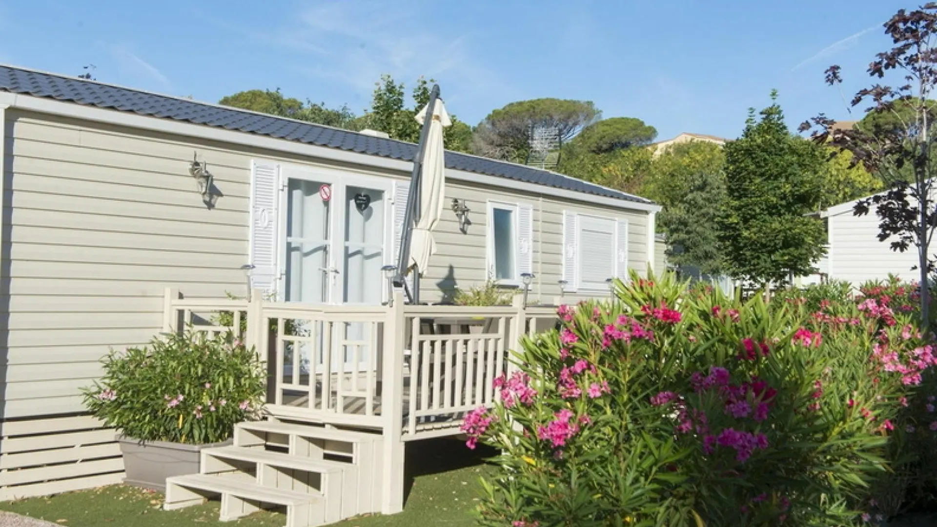 **** Campsite Camping Officiel Siblu Le Montourey Frejus France